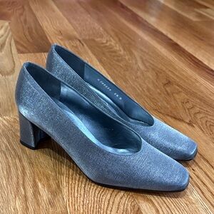 NEW Stuart Weitzman Metallic Gray Block Heel Pumps square toe leather sole 6.5B